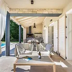 Tena Villa *